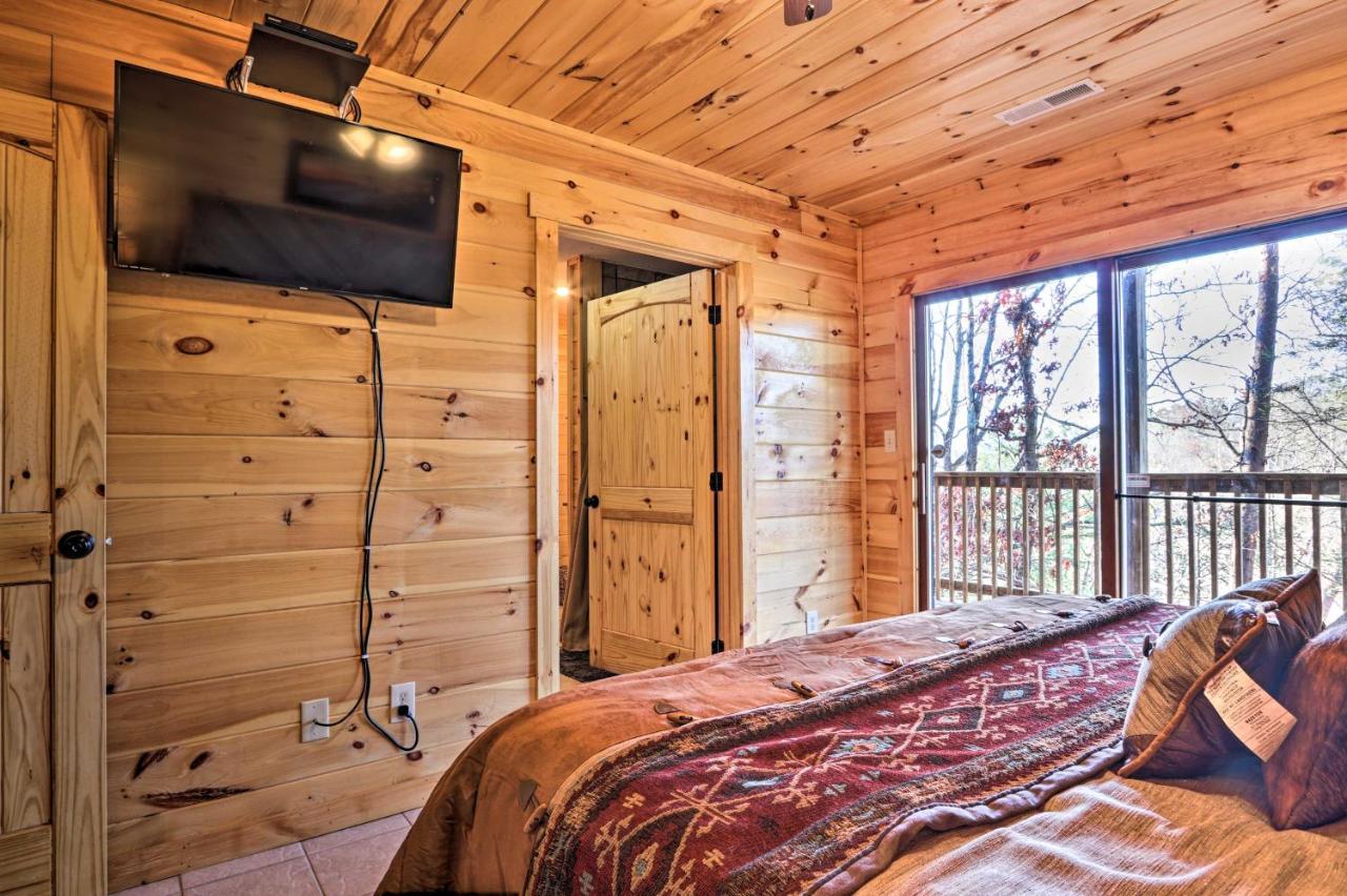 Luxe Cabin With Hot Tub, Theater, Pool Table, Arcade Pigeon Forge Extérieur photo